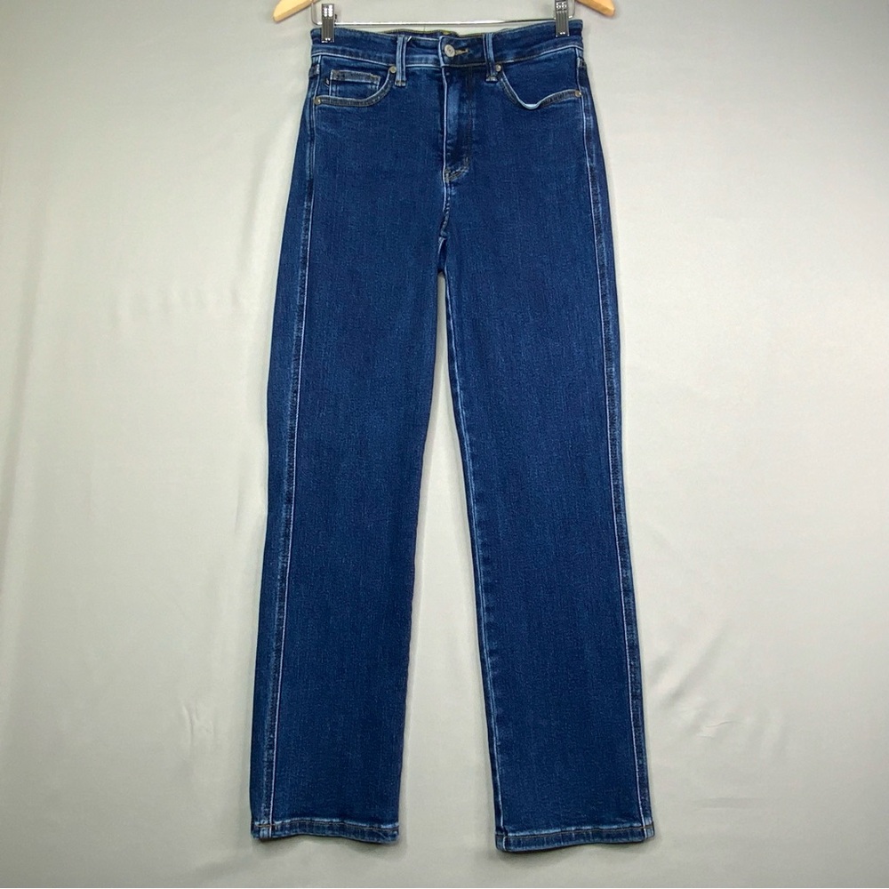 Judy Blue  Women’s Straight Leg Jeans. Size 5/27. Mid/Dark Wash. Style#JB88575.